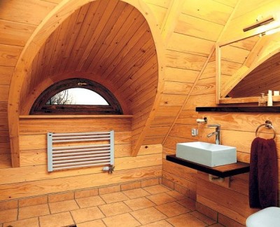 Внутренняя отделка мансарды в деревянном доме