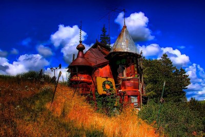 junk-castle-victor-moore.jpg