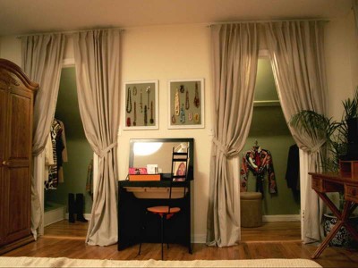 Curtains-As-Closet-Doors-In-Childrens-Room.jpg