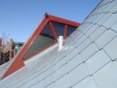 Chicago_Mixed-Use_Residence_-__RHEINZINK_PWBG_SQ_Tile_roof_04.JPG