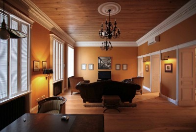 деревянный потолок в квартире.jpg