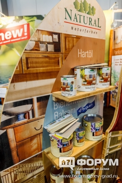 Стенд компании Natural - лаки, краски и эмали