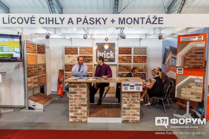 Стенд компании Brickland производство кирпичей