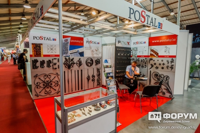 Стенд компании Postal - декоративные элементы из металла