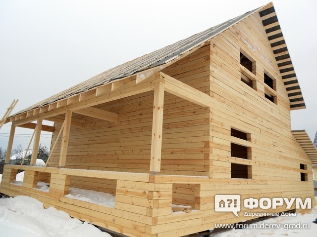 Деревянный дом из строганного бруса 7х10 с гаражом (Александровский район, д. Лизуново) март 2013