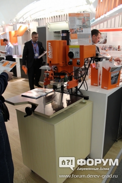 Сверлильный станок компании BLUM
