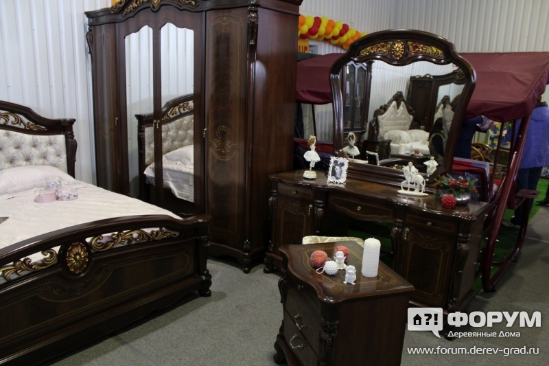 Спальный гарнитур мебельной компании ROSMEBEL