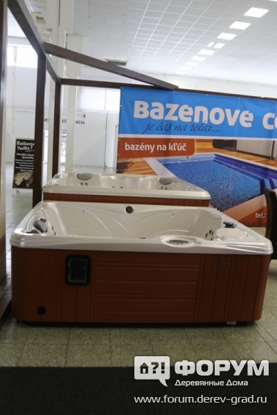 Компактные бассейны для дома Базейнов сентре (Bazenove centre)