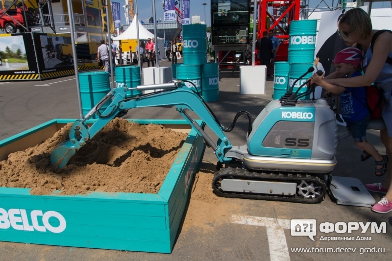 Гусеничный миниэкскаватор Кобелко (Kobelco) SS