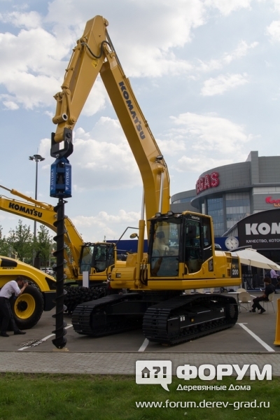 Гидравлический экскаватор Коматсу (Komatsu) PC200