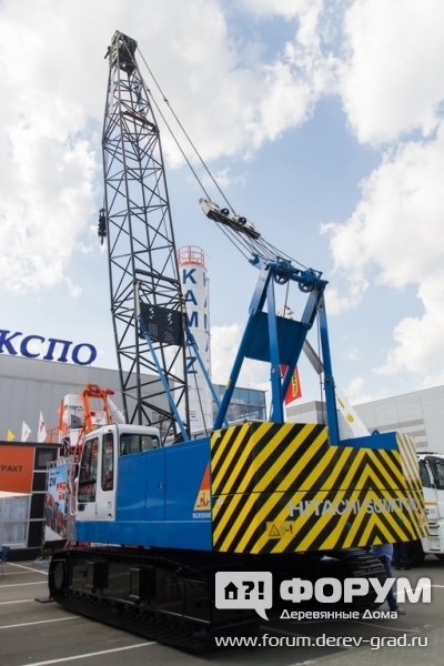 Кран гусеничный Хитачи (HITACHI)