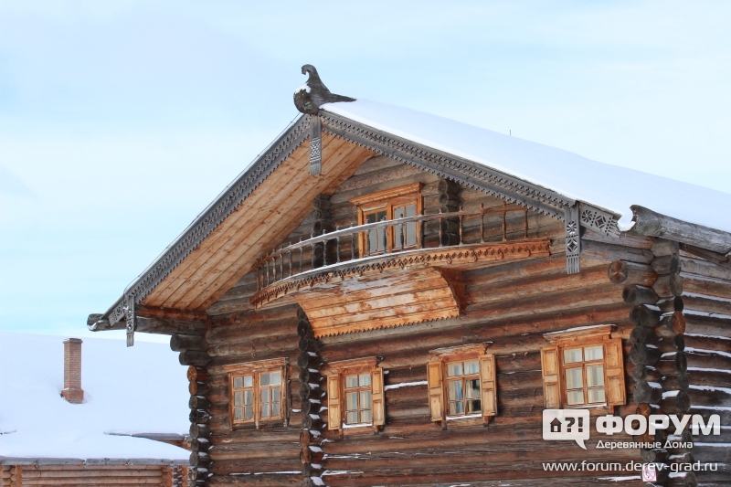 Конь и охлупень на кровле