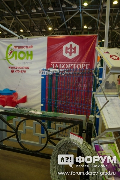 Колючая проволока (Егоза) для ограждения загородных домов