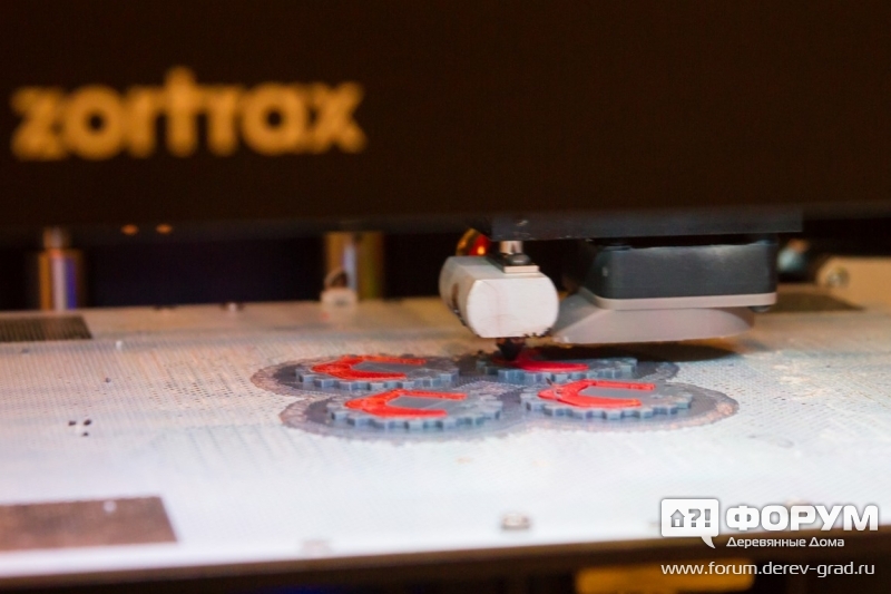 Процесс 3D печати на принтере Zortax M200