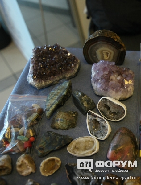 Изделия из камней и Уральские самоцветы от компании Бафана