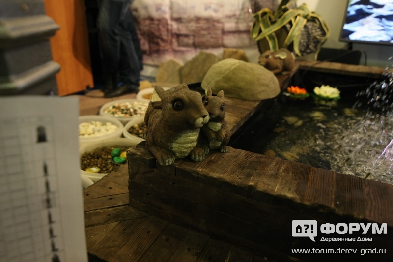 Фигурки зайцев из камня предлагает компания Уралгеокамень