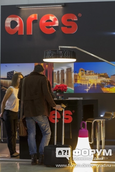 Светильники Ares на стенде компании Гелиосити