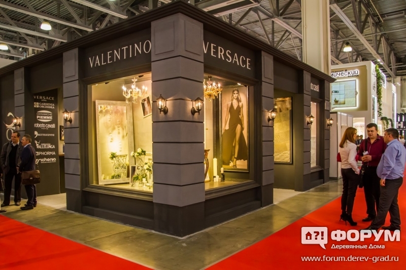 Керамическая плитка и керамогранит от компании Versace (Версаче)
