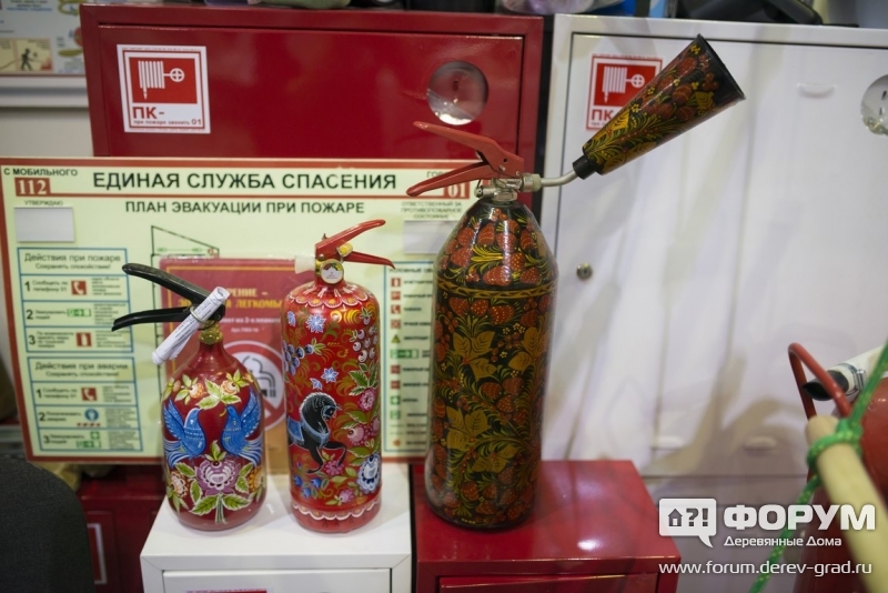 Расписанные огнетушители от компании "Салми"