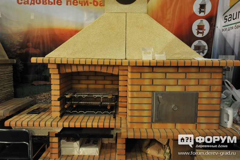 Уличная барбекю и коптильня