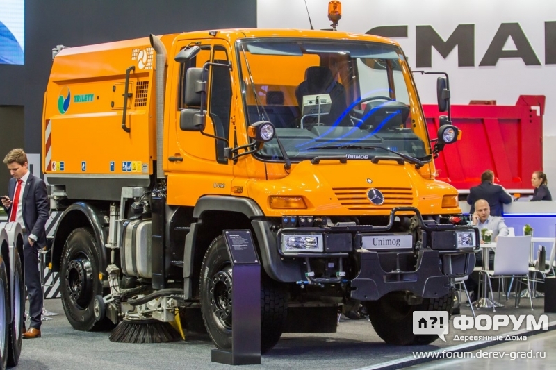 Надежный Unimog U400 с вакуумно-подметальным пылесосом (Унимог U400)