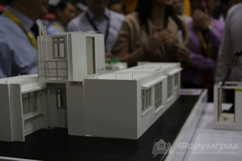 Макеты строительных кранов и зданий на выставке  BuildTechAsia - 2016 (5)