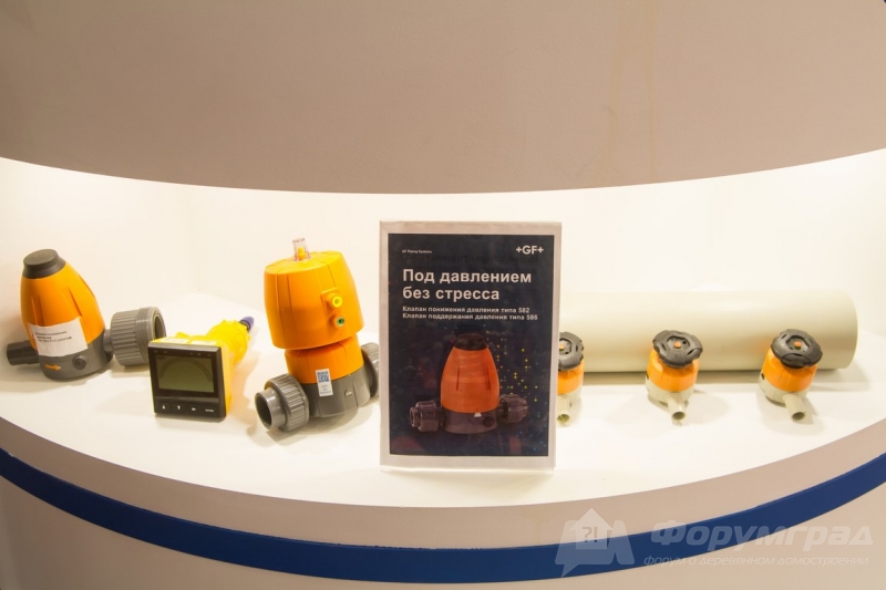 Шарнирные краны от компании GF+ (2)