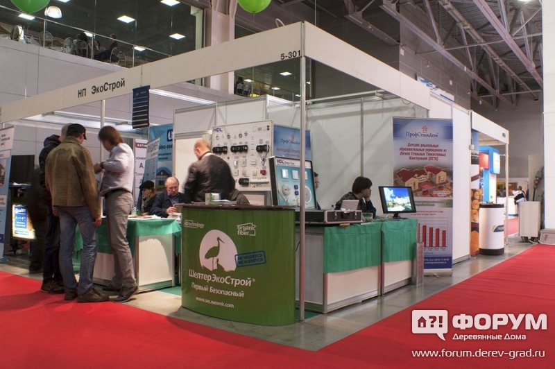 На стенде некоммерческого партнерства "Экострой" представлена продукция нескольких фирм-членов партнерства