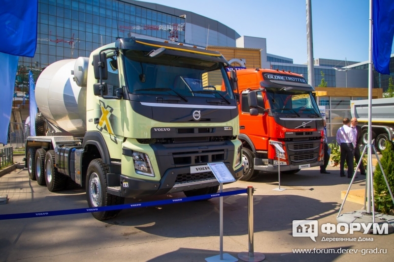 Автомобиль Volvo FMX 8X4 с бетоносмесителем