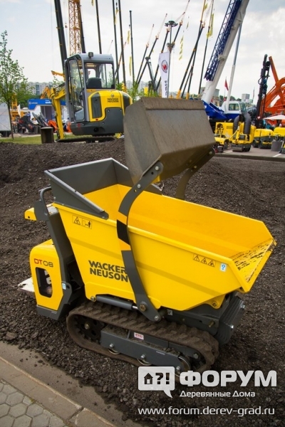 Гусеничный думпер Wacker Neuson DT08 (2)