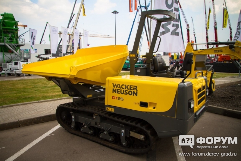 Гусеничный думпер Wacker Neuson DT25