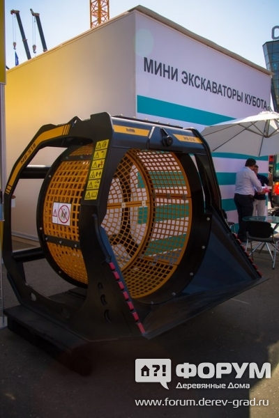 Дробильный ковш компании Meccanica Breganzese
