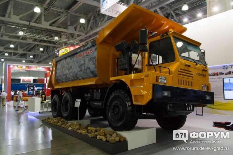 Карьерный самосвал Тонар-4525 (2)