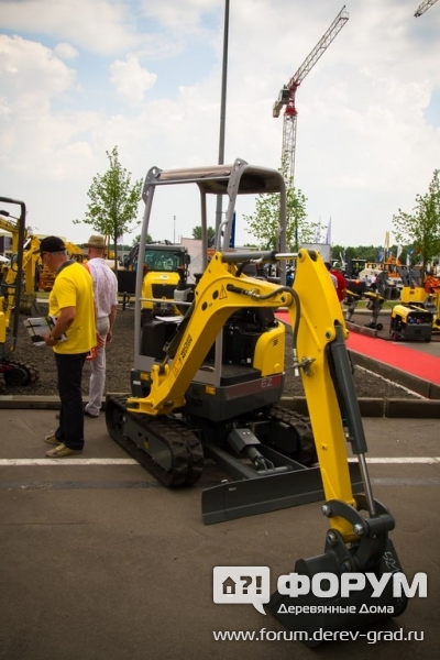Компактный экскаватор Wacker Neuson EZ17 (1)
