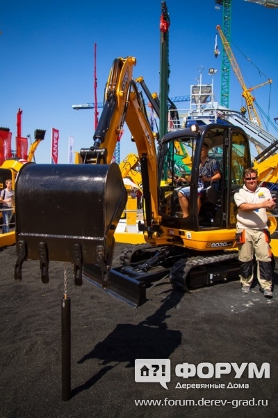 Конкурс по мастерству управления техникой JCB (3)
