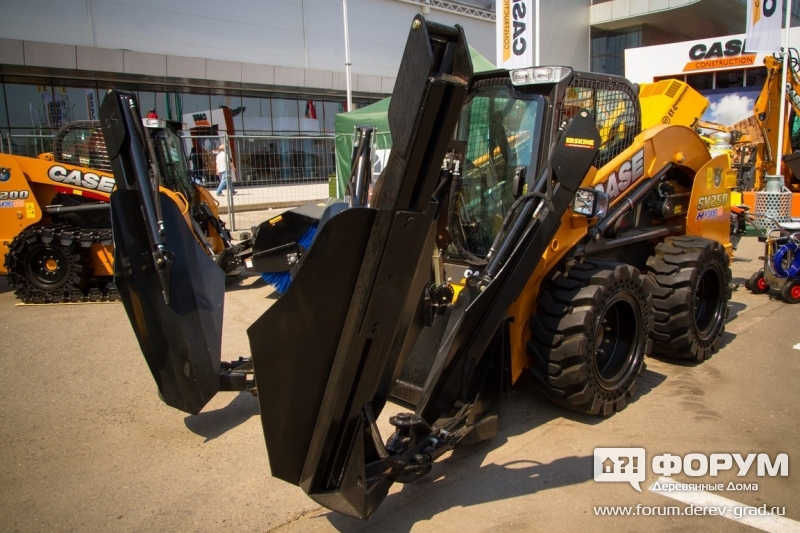 Мини-погрузчик Case SV250 (1)