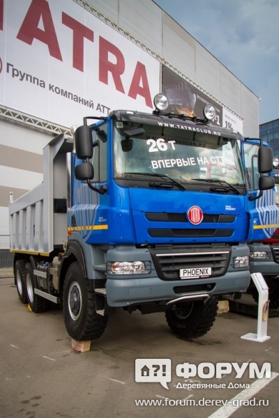 Самосвал с односторонней разгрузкой кузова Tatra T158-8P5R36