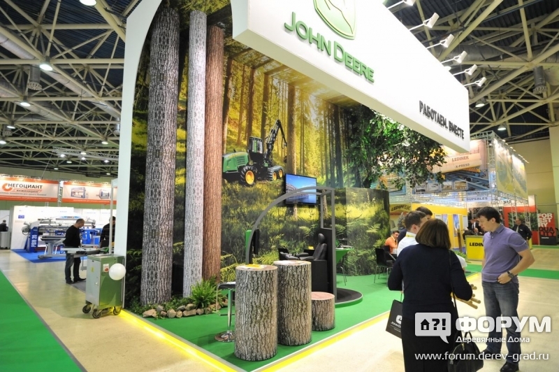 Стенд компании Джон Дир (John Deere)